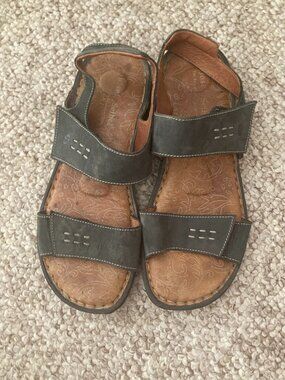 Josef Seibel charcoal leather sandals size 40
